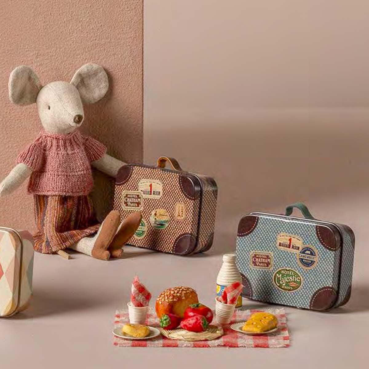 Maileg Picnic Set in Suitcase for Mouse dolls (ships in June)