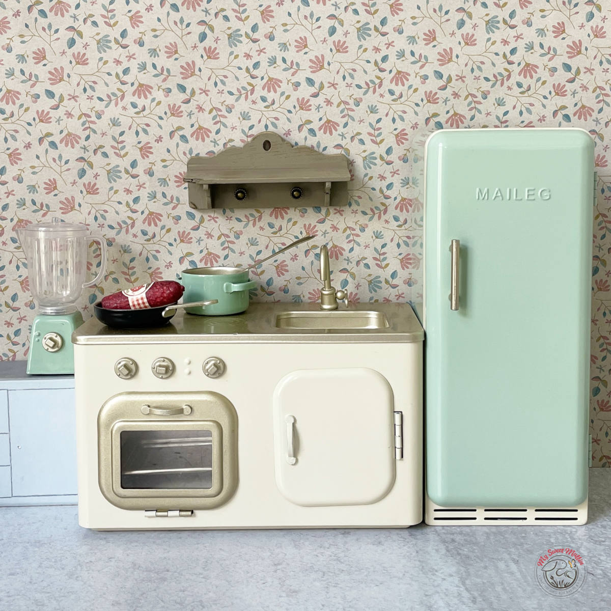 Maileg Miniature Fridge, Mint (ships in July)